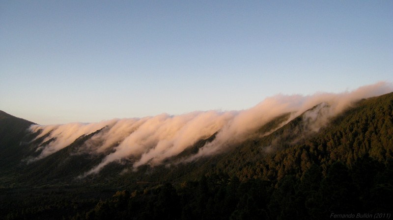 La cascada de nubes desde el Volcán de Tacande III
Álbumes del atlas: cascadas_de_nubes