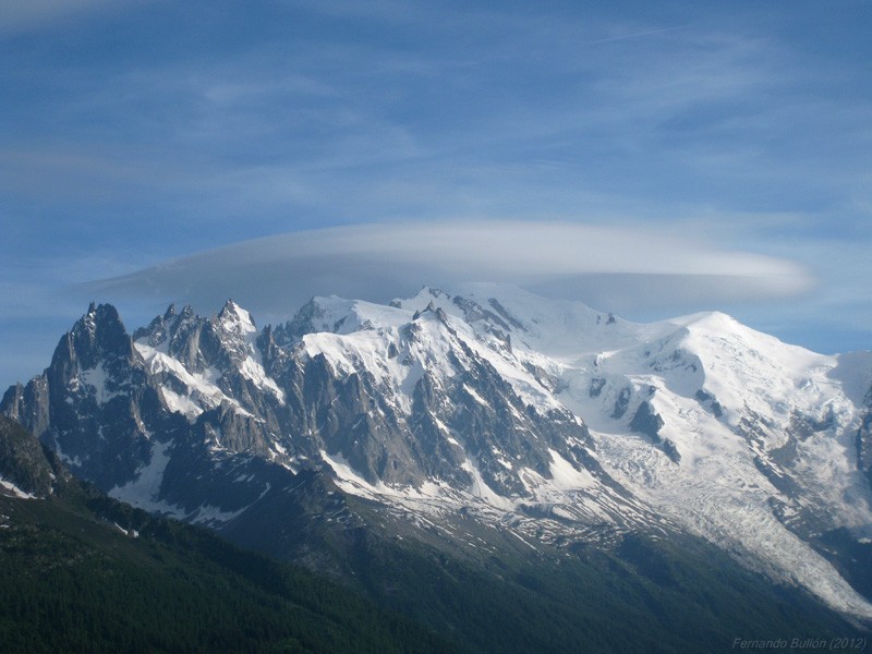 Capuchón sobre el Mont Blanc II
Álbumes del atlas: nubes_capuchon
