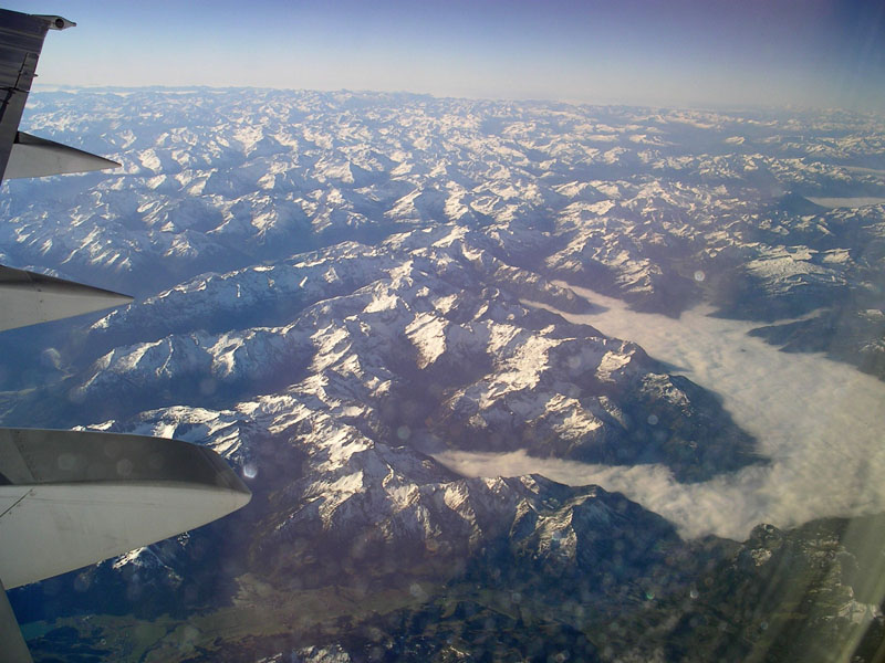 Sobrevolando los Alpes
Fotografía tomada en un vuelo desde Madrid a Praga al cruzar sobre Los Alpes
Álbumes del atlas: niebla_desde_dentro