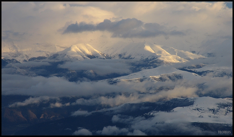 Pirineos desde el Aire
Álbumes del atlas: nubes_desde_aviones