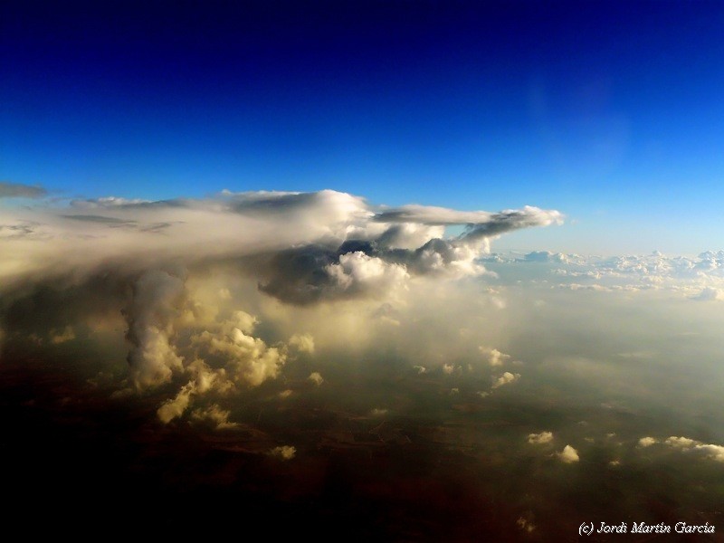 Desgarradas
Álbumes del atlas: nubes_desde_aviones