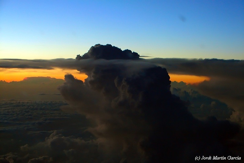 Superando el yunque
Álbumes del atlas: cumulonimbus nubes_desde_aviones