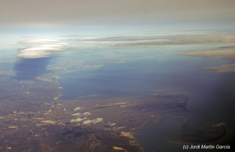 Lenticular proyecta su sombra junto al Delta del Ebro
Álbumes del atlas: nubes_desde_aviones