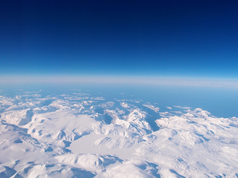 Atmosfera
A 9000 m. el corte de la limpida atmosfera.
