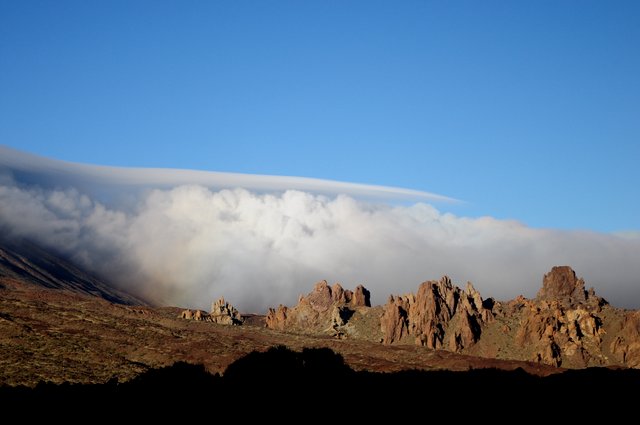 roques y visera Teide con arco iris
Álbumes del atlas: velum