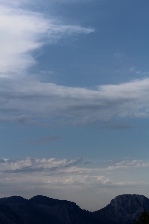 Nube rizada
Atardecer en parque natural de Urkiola, contemplando la formación de nubes
Álbumes del atlas: aaa_no_album