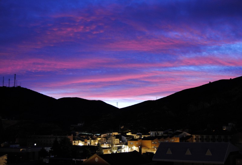 Paleta de colores
Bonito amanecer con un colorido espectacular.
Álbumes del atlas: zfi23 aaa_borrar