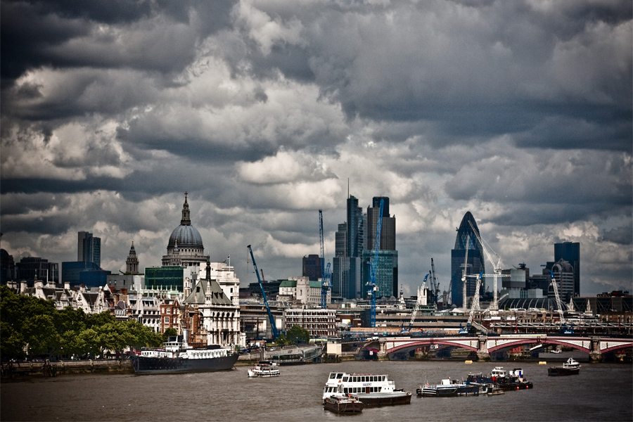 Londres bajo las nubes
Fotografia de Londres bajo unas nubes negras.
Álbumes del atlas: aaa_atlas