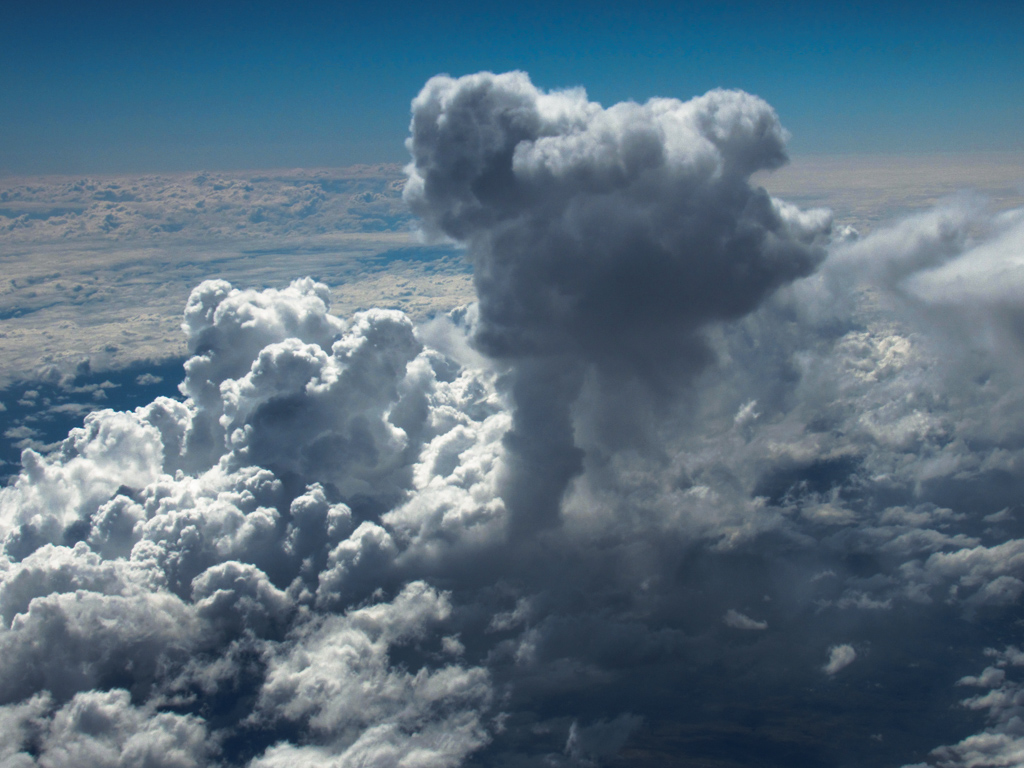 Hongo
Álbumes del atlas: ZFP17 nubes_desde_aviones
