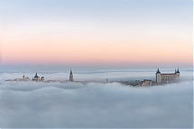 Amanecer con niebla en Toledo 2