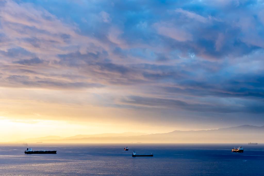 Atardece en el Estrecho
Atardecer en el Estrecho de Gibraltar visto desde Ceuta
