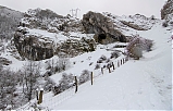 Cueva de San Adrián cubierta de nieve