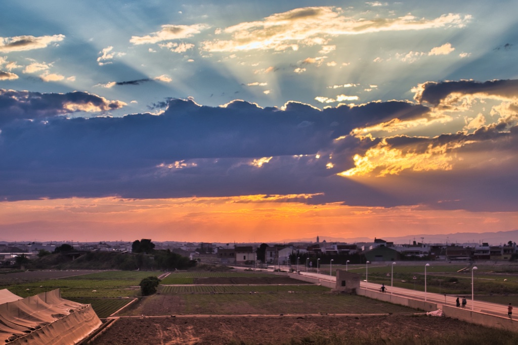 Puesta de sol colorida sobre la huerta
Captura de la puesta de sol realizada en la localidad de Meliana, con vistas a la famosa huerta Valenciana.
Álbumes del atlas: aaa_no_album