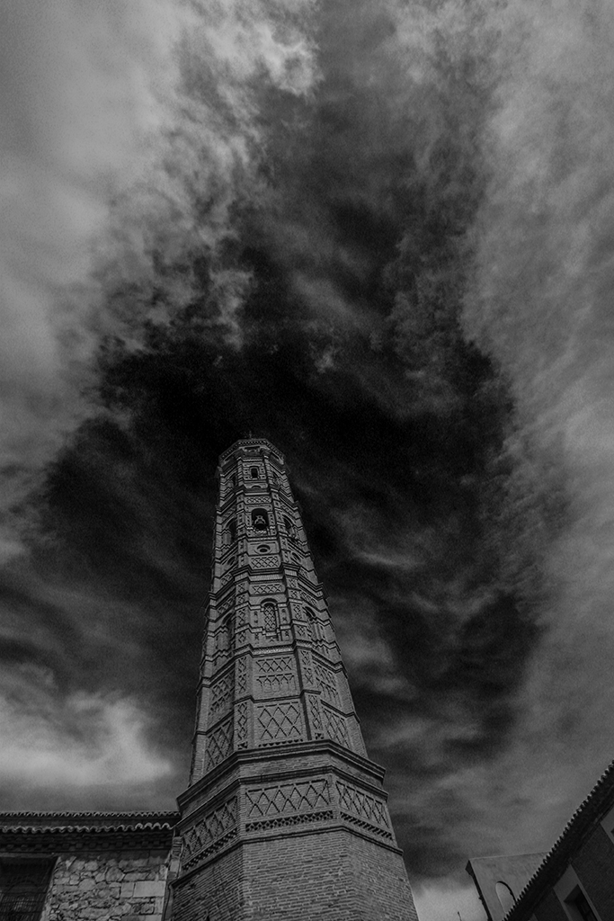 torre
nubes altas en torno a la torre de una iglesia
Álbumes del atlas: aaa_no_album