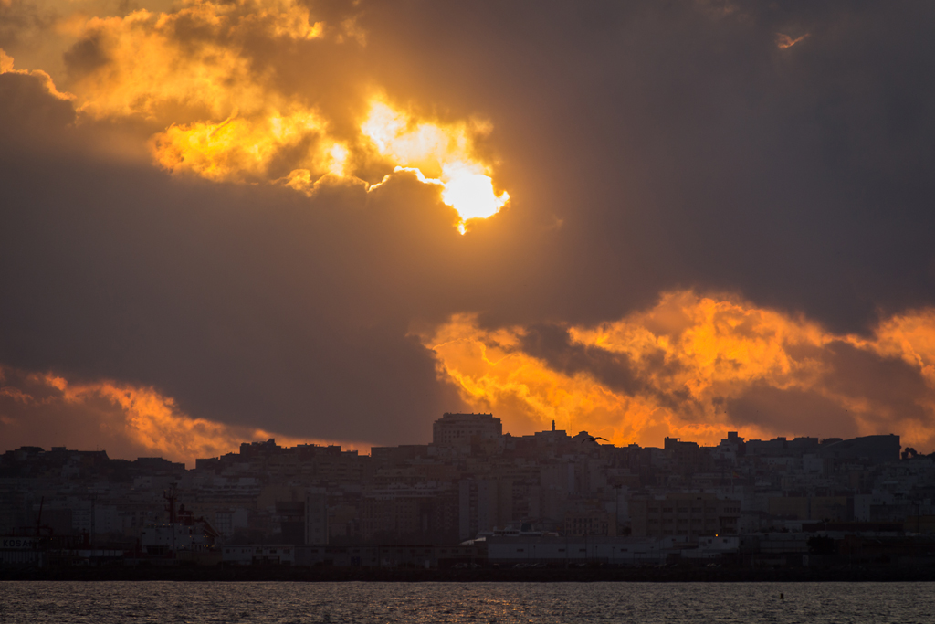 Fuego
Amanecer desde la Bahía norte de Ceuta
