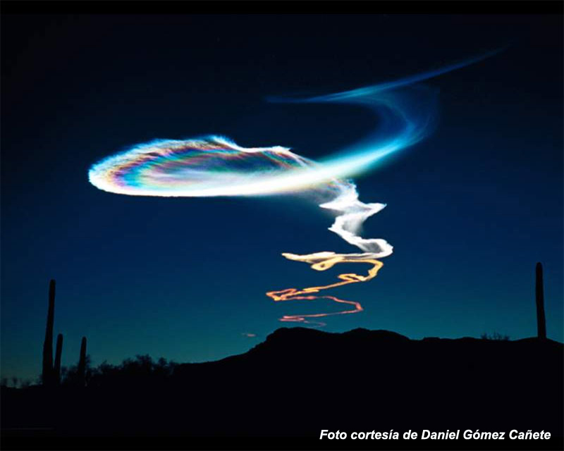 La estela del cohete
Fotografía de autor desconocido, cortesía de Daniel García Cañete
