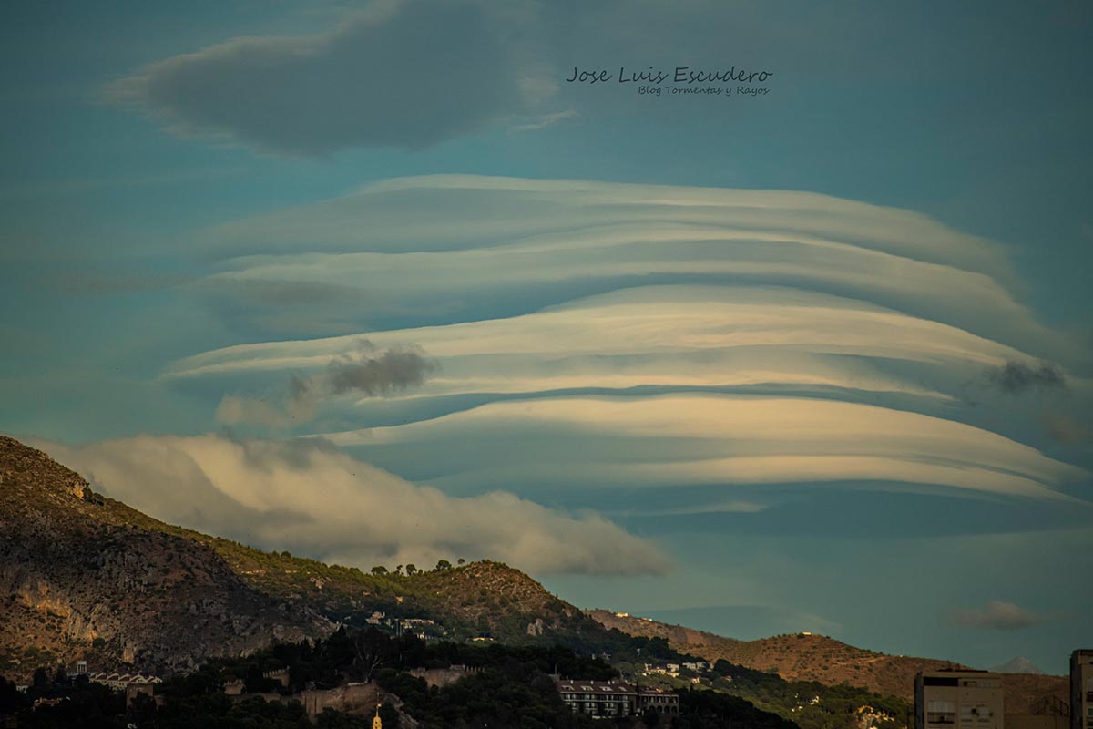 Lenticular duplicatus moldeado por el terral
