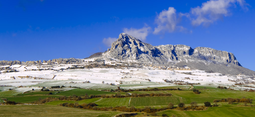 Cota de nieve IV
En Marzo de 2008 cayó una suave nevada en la Sierra de Cantabria (Rioja-Álava-Navarra) con una cota de nieve marcadísima, que se podía medir casi al metro.
