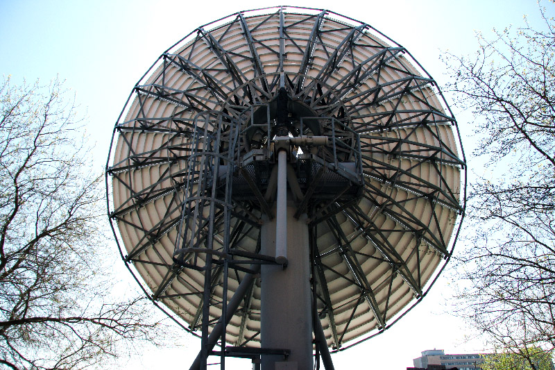 Antena
Antena situada en la Sede Central de AEMET en Madrid, no está operativa desde hace algunos años.
