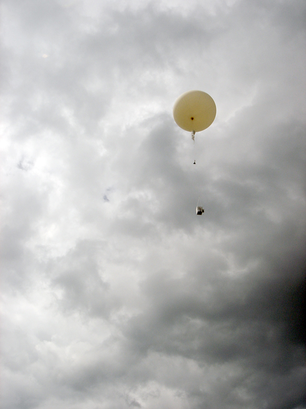 Ozonosondeo
Globo-sonda lanzado desde Barajas. 
Álbumes del atlas: instrumentación