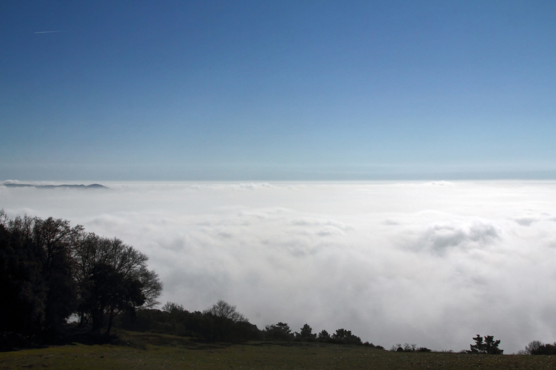 Mar de nubes meteoreportaje11
Extensa capa de nieblas vista desde el Montseny.
