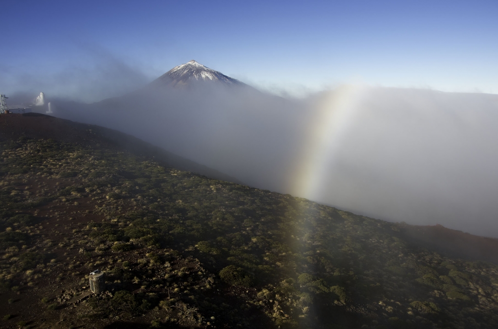 Arcoíris de niebla
Arcoíris de niebla fotografiado desde el Observatorio Atmosférico de Izaña.
