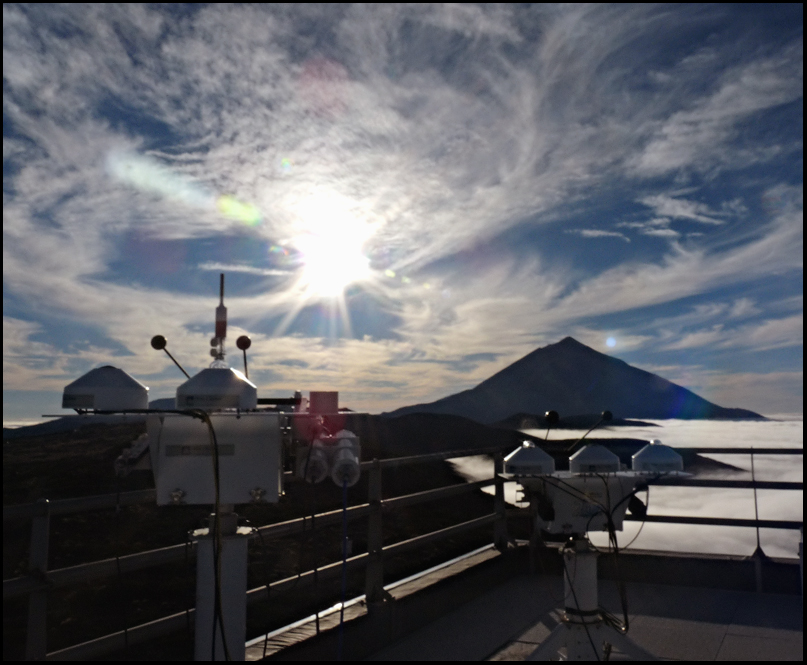 Seguidores solares
Seguidores solares instalados en la azotea del Observatorio de Izaña con equipos medidores de la radiación solar

