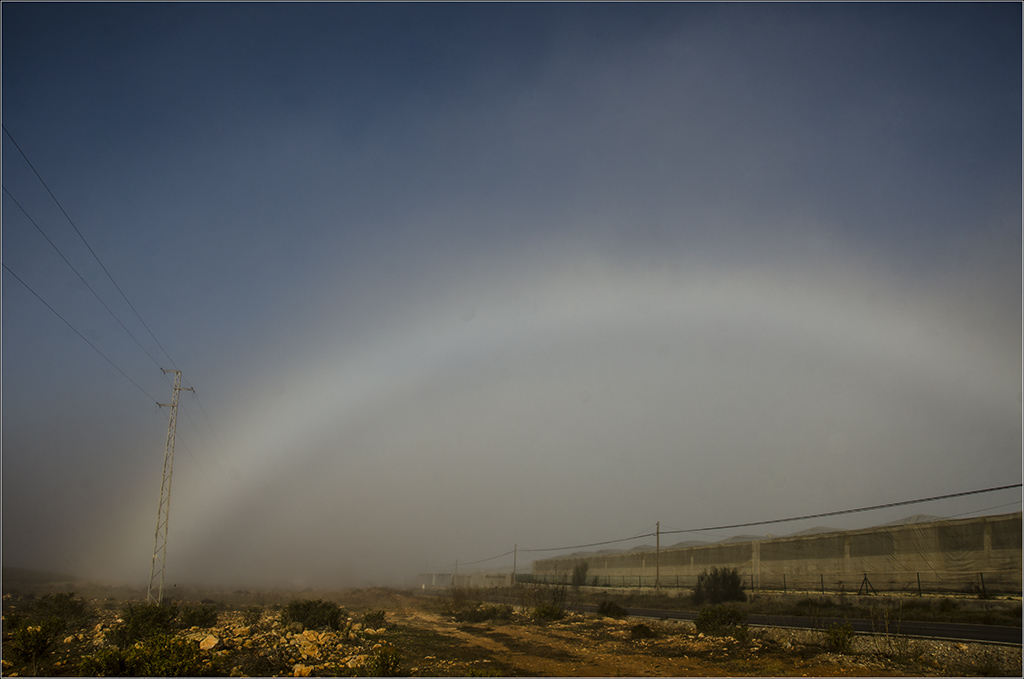 Arco fantasma
Arco de niebla o arcoiris fantasma de luz blanca.
Álbumes del atlas: ZFP19 arco_de_niebla