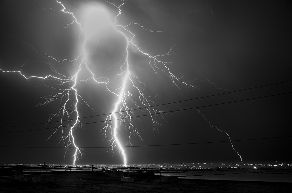 Doble Impacto cercano (TERCER PUESTO FOTOPRIMAVERA'2018)
Impresionante tormenta eléctrica subiendo desde el mar de Alboran, e impactando contra la costa de poniente de Almería.
Álbumes del atlas: ZFP18 rayos z_top10trim_rys