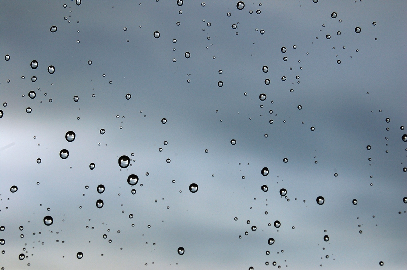 Gotas de lluvia.
Fotografia tomada en un cristal de una ventana un dia de lluvia.
