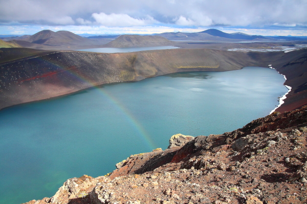 Arco Iris en Islandia
Arco Iris encima del crater lleno de agua.
Álbumes del atlas: ZFV15 arco_iris_primario