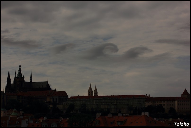 Inestabilidad Kelvin-Helmotz sobre el Castillo de Praga
