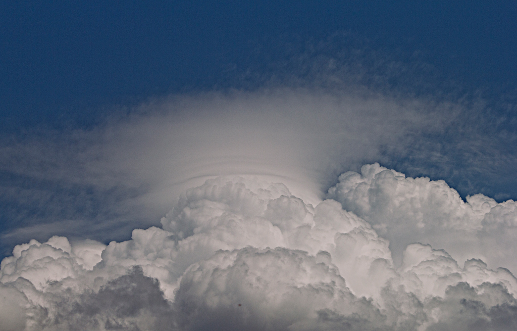 Nube corona
Una curiosa nube cumulonimbus
Álbumes del atlas: ZFP17 pileus