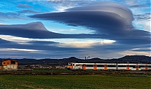 Lenticulares_con_el_tren.jpg