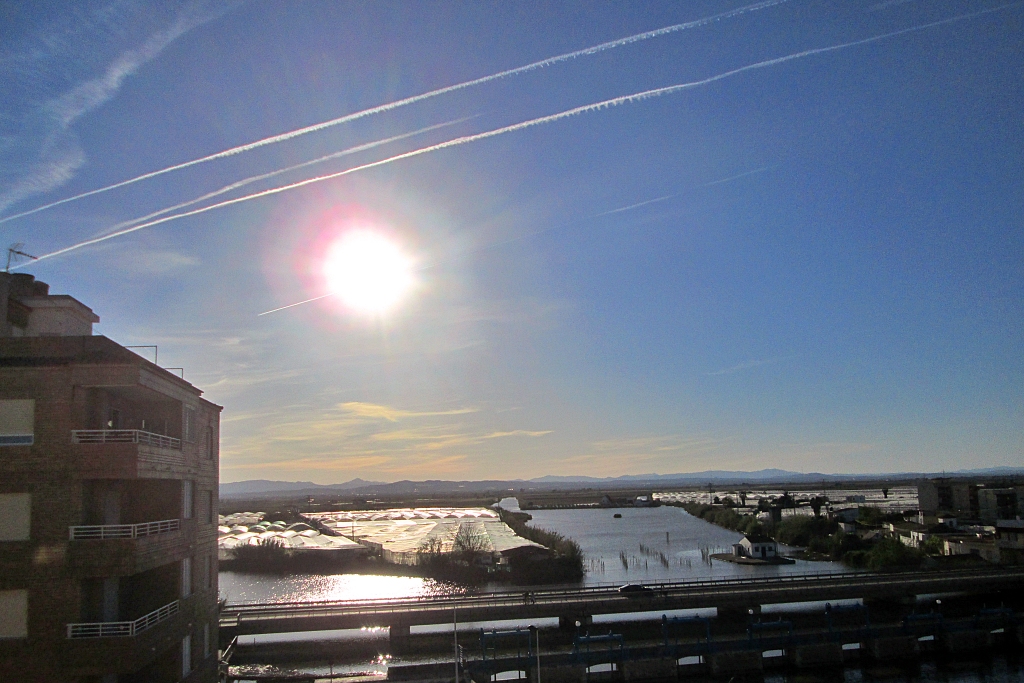 Halo de Abril
Puesta de sol con halo en la Albufera de Valencia
