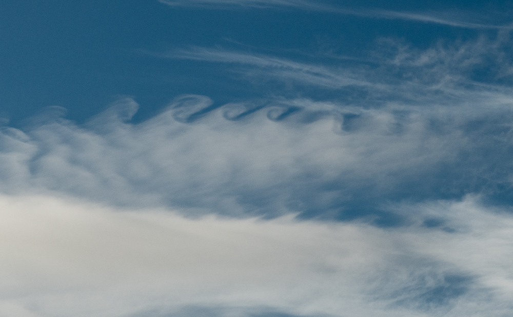fluctus  sobre el Teide
 De forma  pasajera se formaron estas nubes fluctus sobre el Teide
