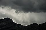 cortina precipitación Monte Rosa