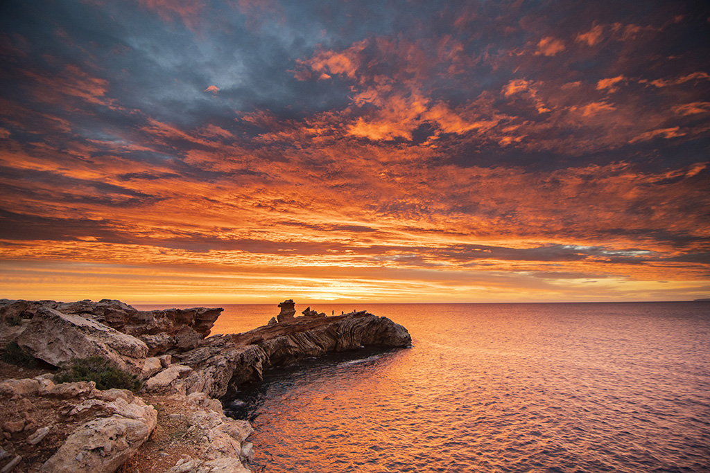 Cap Martinet
Amanecer en el Cap Martinet (Ibiza).
