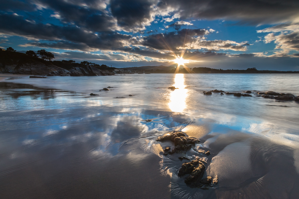 Stratocumulus
"ocaso reflejado"

en la playa de arnao , castropol, Asturias, se reflejan las nubes y el sol del ocaso
Álbumes del atlas: ZFO16 stratocumulus