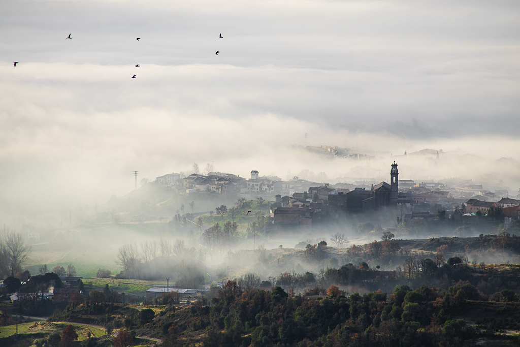 NIEBLAS II
estratos de nieblas en el pueblo de Sant Pere de Torelló
