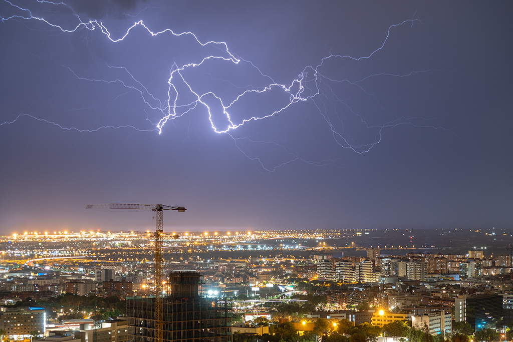 descargas eléctricas post tormenta, mientras se alejaba mar adentro. Nos dejó un buen ratito para poder capturar rayos, ya sin lluvia,
