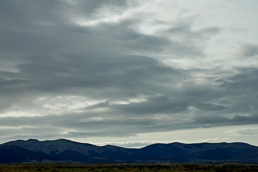 La Mujer Muerta
Guadarrama - perfil de montañas que conforman "La Mujer Muerta"
