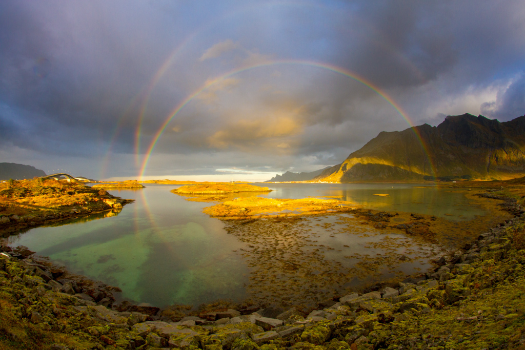 Arcoíris doble, por reflexión y reflejado
"REFLECTION RAINBOW"
Álbumes del atlas: Z_fcmr2016 arco_iris_doble arcoíris_por_reflexión arcoíris_reflejado