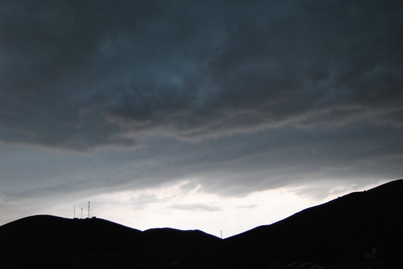Se hizo de noche
Fotografía tomada a las 17:14h, en una tarde de mayo, con una fuerte tormenta, donde el cielo se cubrió por completo.
