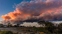 1-nube_de_tormenta_iluminada_por_el_atardecer.jpg