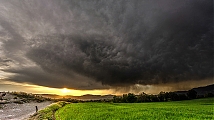 La_sombra_de_la_tormenta.jpg