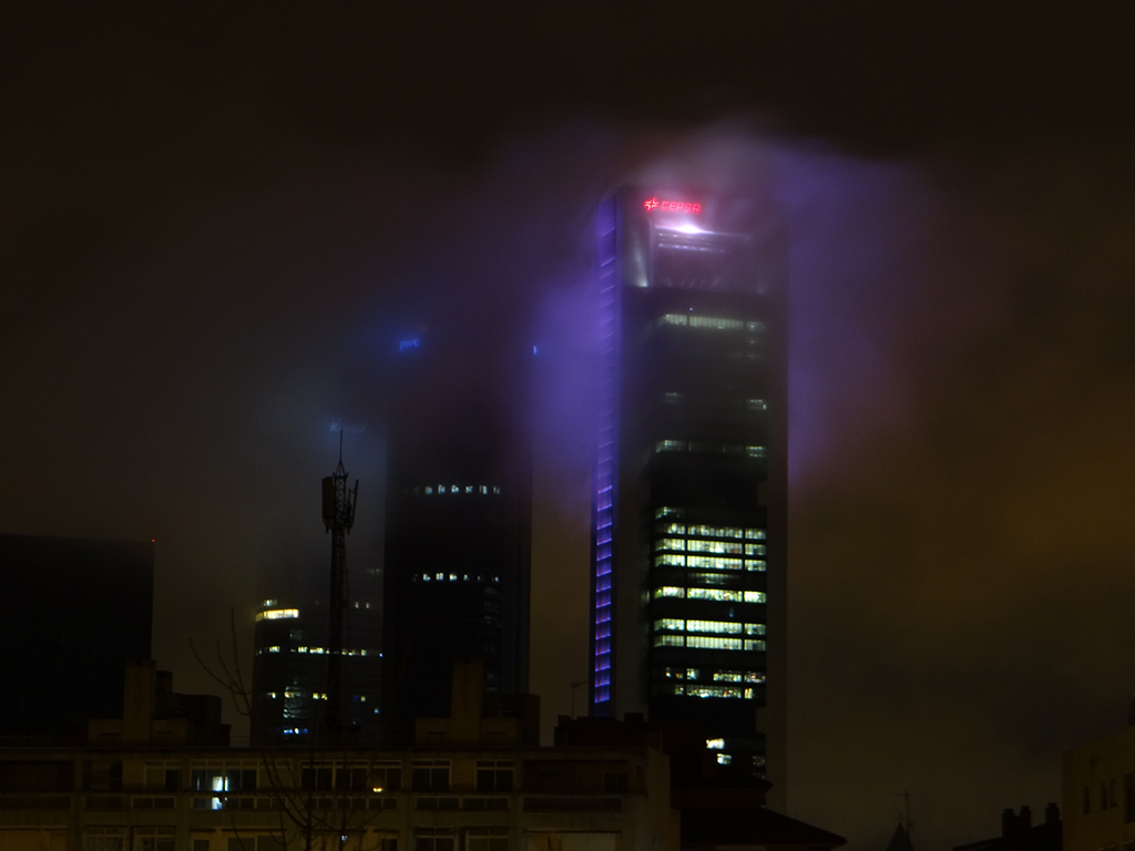 Niebla
Niebla sobre el skyline del complejo Cuatro Torres de Madrid
