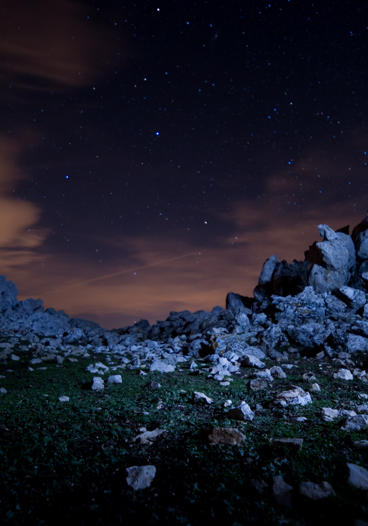 Nubes nocturnas en el Pico del Vilo
Fotografía nocturna desde el Pico del Vilo, Alfarnarte, a 1400 metros de altitud.
Álbumes del atlas: astronomia astronomia