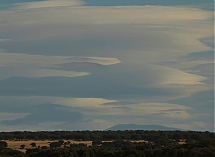 lenticulares_sobre_Gredos.JPG
