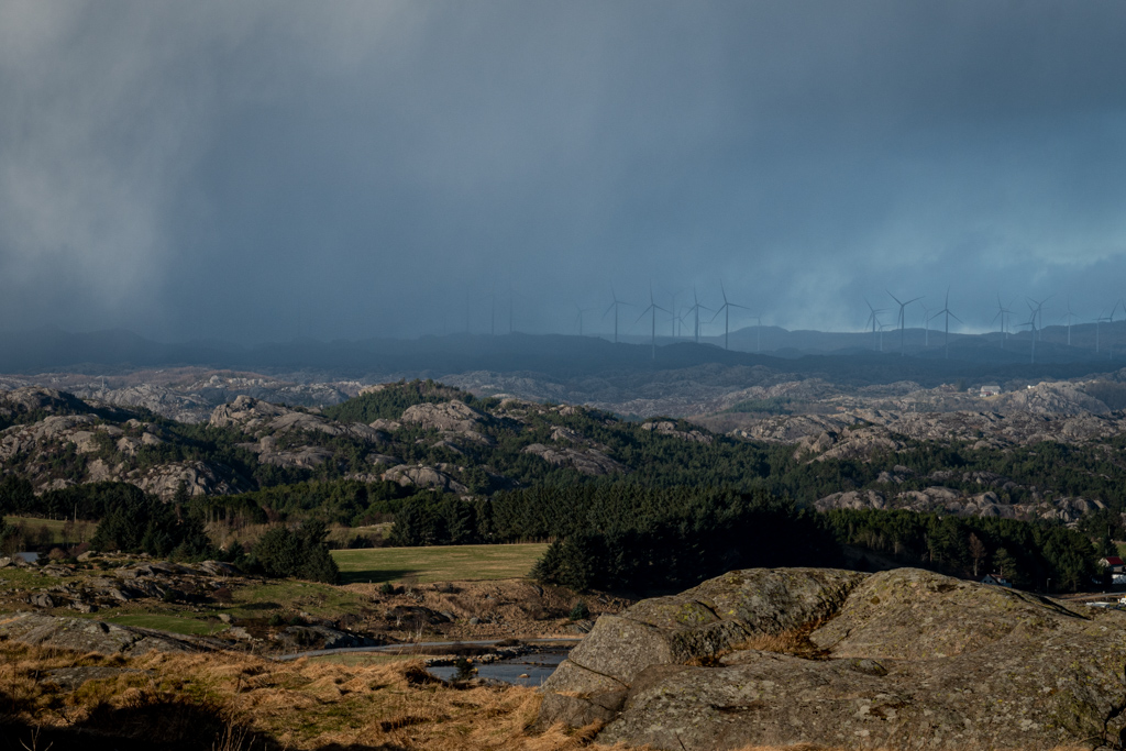 Mezclando energias renovables
Tormentas rapidas que se forman en invierno en el oeste de Noruega esta vez afectando los molinos de viento
Álbumes del atlas: aaa_no_album